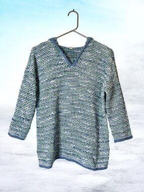 V-Neck Open Knit Hood Sweater in Blue and Green